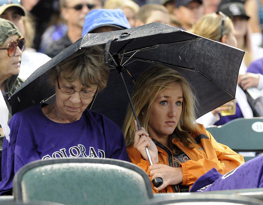 Mujeres en la lluvia